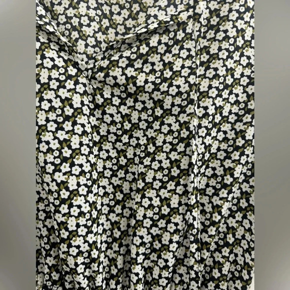 Amazon women’s short sleeve v neck ruffle floral print mini skater dress size s - Picture 5 of 8